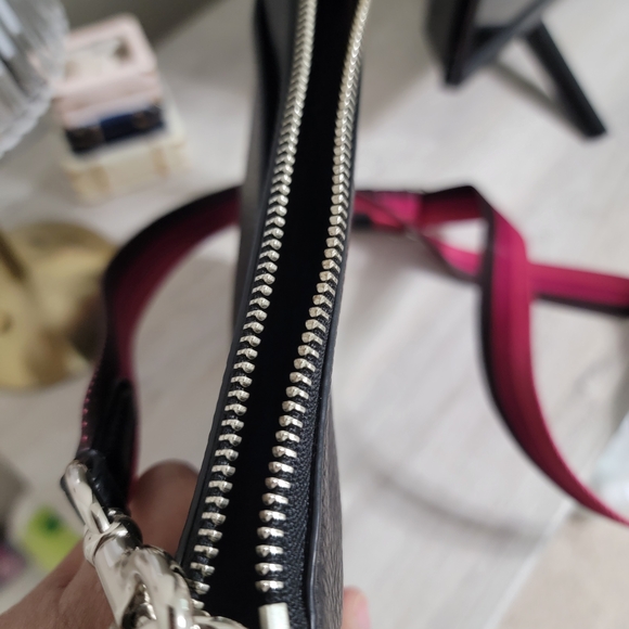 Coach x Marvel Bubble Jes Slim Black Crossbody Messenger Bag with Pink Strap - Picture 3 of 6